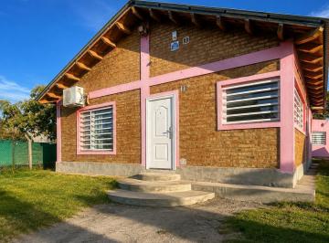 Casa · 167m² · 6 Ambientes · 1 Cochera · Alquiler de Casa Nivel Gerencial Cipolletti