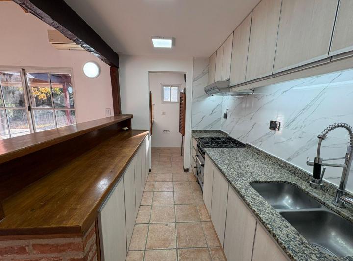 Casa · 147m² · 4 Ambientes · 2 Cocheras