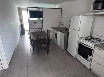 Departamento de 1 ambiente, La Plata · Amplio Monoambiente Subdividido Sobre Av 44 Entre 16 y 17