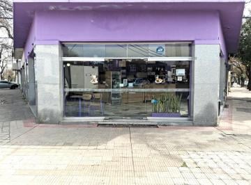 Local comercial · 285m² · 5 Ambientes · Local en Venta Rosario Alberdi Esquina Velez Sarsfield