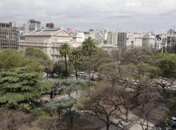 Oficina comercial · 178m² · 8 Ambientes · Oficina en Venta en Tribunales – Piso Alto con Vista a Plaza Lavalle, 5 Despachos Salas de Reunión