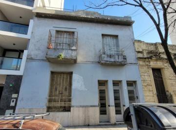 PH · 558m² · 8 Ambientes · Venta Vivienda Multifamiliar a Reciclar