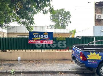 Terreno · 110m² · Venta Lote de 10x48 m² con 2 Casas en Villa Luzuriaga