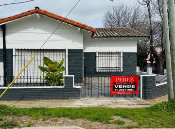 Casa · 112m² · 3 Ambientes · 1 Cochera · Chalet en Venta 3 Ambientes con Garage en Boulogne