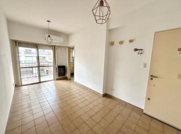 Departamento · 42m² · 2 Ambientes · 1 Cochera · Departamento en Alquiler de 2 Ambientes con Cochera en Quilmes Centro Zona Plaza Conesa