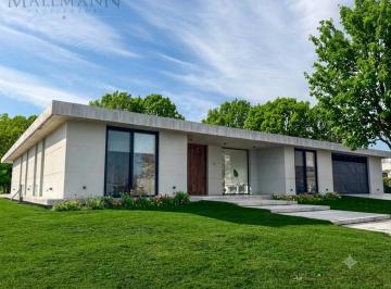 Casa · 465m² · 6 Ambientes · 2 Cocheras · Casa en Venta 6 Ambientes Estancias del Pilar