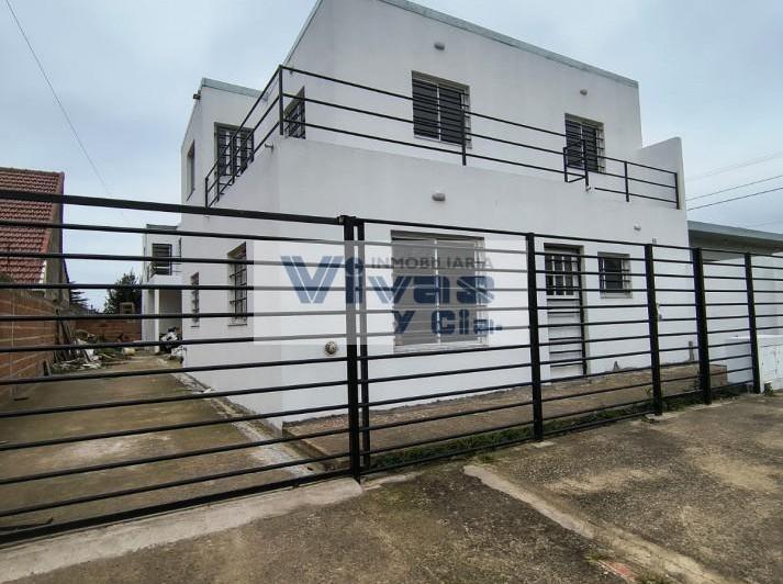 Casa · 120m² · 4 Ambientes · 3 Cocheras