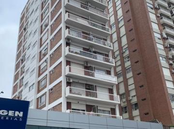 Departamento · 42m² · 2 Ambientes · Departamento en Alquiler 2 Ambientes Martinez Piso Alto Luminoso - Bajas Expensas