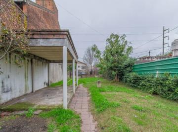 Casa de 6 ambientes, Quilmes · Venta de Casa de 6 Ambientes con Gran Jardín y Cochera