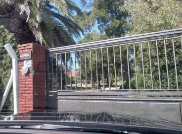 Quinta vacacional · 22500m² · 4 Ambientes · Venta de Casa Quinta en Ruta 215 Km 31