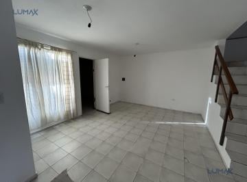 Casa · 120m² · 5 Ambientes · 1 Cochera · Casa en Parque Capital