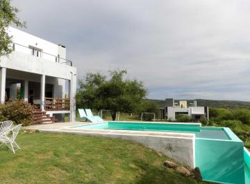 Casa · 215m² · 8 Ambientes · 3 Cocheras · Alquiler Casa 4 Dor Pileta Bajada Rio Keoken - Tanti