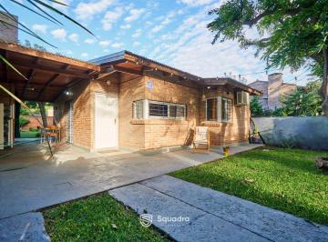 Casa · 67m² · 4 Ambientes · 2 Cocheras · Venta | Permuta - Casa 2 Dorm., Jardín, Parrillero y Cochera - Zona 2, Funes.