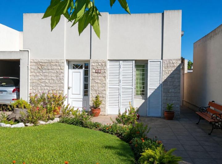 Casa · 134m² · 6 Ambientes · 1 Cochera
