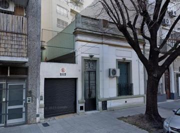 Casa · 80m² · 3 Ambientes · 1 Cochera · Casa Cochera 3 Amb Patio Terraza Libre Exelente Ubicacion