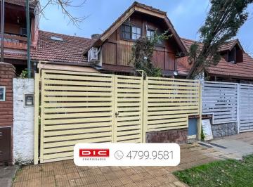 Casa · 120m² · 4 Ambientes · 1 Cochera · Casa 3 Dorm. Venta - Olivos