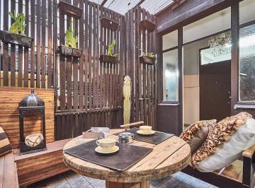 Oficina comercial · 174m² · 4 Ambientes · Departamento - Venta - Apto Profesional - Jardín de Invierno - Reciclado y Muy Tranquilo.