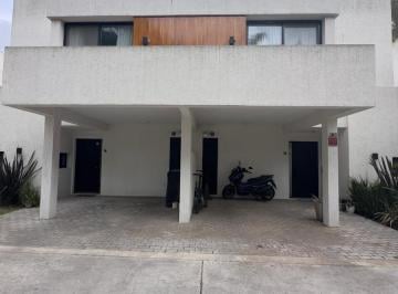 Casa · 112m² · 4 Ambientes · 1 Cochera · Casa 4 Ambientes a La Venta en Condominio en Parque Leloir