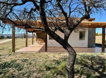 Casa · 181m² · 4 Ambientes · Se Vende Casa Altos Corral Financiacion