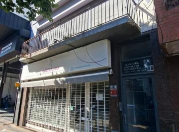 Oficina comercial · 130m² · Local Al Frente en Planta Alta por Escalera Propia
