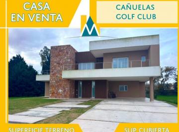 Casa · 380m² · 4 Ambientes · 4 Cocheras · Hermosa Casa en Venta - Cañuelas