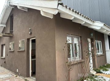 Local comercial · 90m² · 5 Ambientes · Mitre Al 1600 - Alquiler Comercial - Lote 400 m² con Vivienda y Depto. a Restaurar