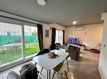 Casa · 103m² · Casa en Venta Tipo Duplex 3 Dorm en La Nazarena