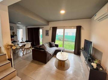 Casa · 103m² · Casa en Venta Tipo Duplex 3 Dorm en La Nazarena