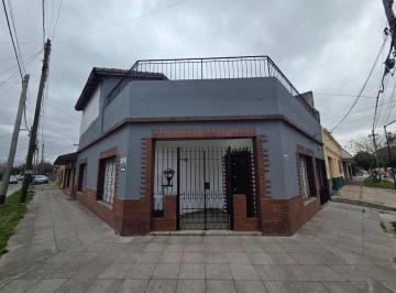 Casa · 140m² · 3 Ambientes · 1 Cochera · Venta Casa 3 Ambientes con Cochera Bernal Oeste