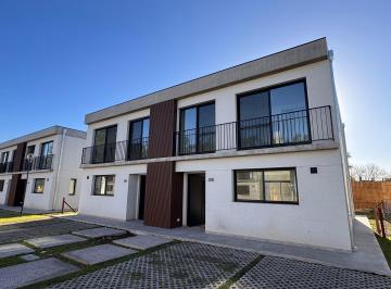 Departamento · 145m² · 4 Ambientes · 1 Cochera · Departamento en Alquiler en Benavidez, Tigre, G. B. a. Zona Norte