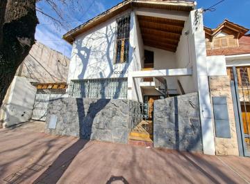 Casa de 4 ambientes, Ciudad de Mendoza · Importante Casa en Ciudad