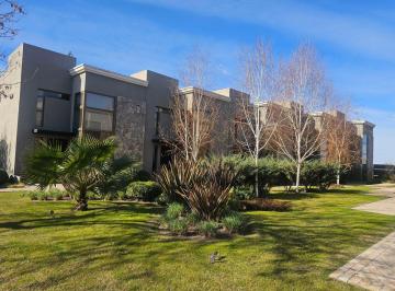 Departamento de 5 ambientes, Carrodilla · Dúplex en Venta Barrio Privado Vistapueblo