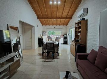 Casa · 87m² · 3 Ambientes · 1 Cochera · Casa 3 Ambientes con Parque y Parrilla en Barrio Cerrado Weekend Super Luminosa