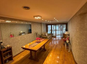 Departamento · 147m² · 4 Ambientes · 1 Cochera · Retasado Piso de Categoría de 4 Amb en Plaza Mitre con Cochera