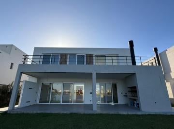 Casa · 290m² · 5 Ambientes · 4 Cocheras · Casa en Venta en Santa Ana Villanueva Tigre