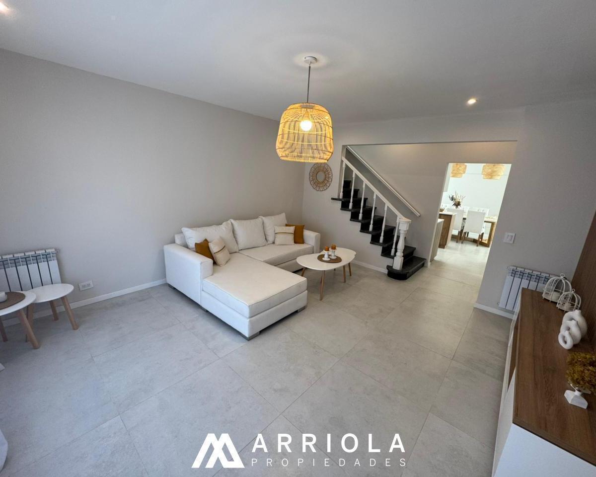 Chalet en ph 4 ambientes, en excelente zona Paseo Aldrey