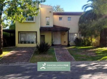 Casa · 192m² · 5 Ambientes · 3 Cocheras · Casa en Venta | San Isidro Labrador – Villanueva | 3 Dorm. + Escritorio | Pileta | Apto Crédi