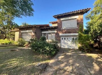 Casa · 133m² · 4 Ambientes · 1 Cochera · Casa en Venta Longchamps Gran Parque