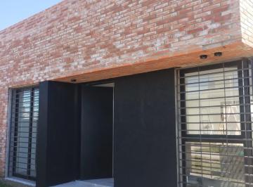Casa · 98m² · 3 Ambientes · 1 Cochera · Casa con Pileta - Tierra de Sueños 3
