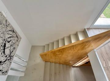 Casa · 220m² · 5 Ambientes · 3 Cocheras · Casa Amoblada a La Laguna en Muelles Puertos del Lago