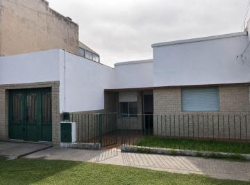 Casa de 4 ambientes, La Plata · Casa en Venta en Ringuelet Av 7 E/ 515 y 516