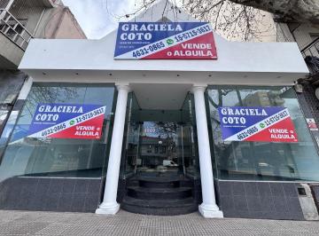 Local comercial · 144m² · 1 Ambiente · Excelente Local Al Frente en Dos Plantas.