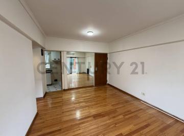 Departamento · 39m² · 2 Ambientes · Alquiler - Dos Ambientes con Balcón Al Frente