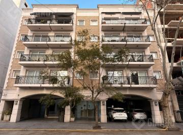 Departamento · 150m² · 4 Ambientes · 3 Cocheras · Departamento de 4 Ambientes, Piso, Edificio de Categoría, Zona Güemes. 3 Cocheras Fijas