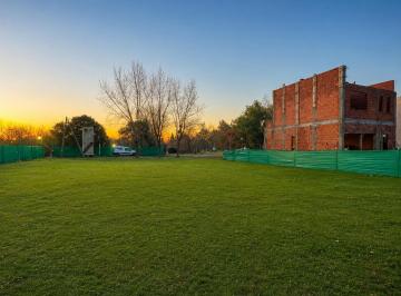 Terreno · 430m² · Venta Lote 430 m² Frente Al Golf en Barrio Las Brizas Zelaya Pilar