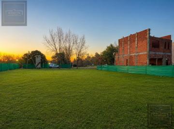 Terreno · 430m² · Venta Lote 430 m² Frente Al Golf en Barrio Las Brizas Zelaya Pilar