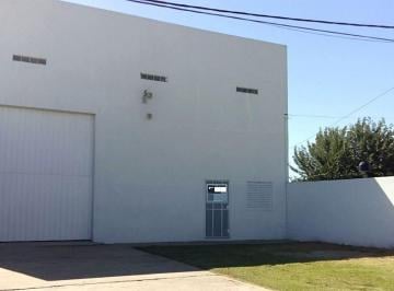 Bodega-Galpón · 721m² · Galpón de 721 m² con Oficina, a Pasos de Newbery