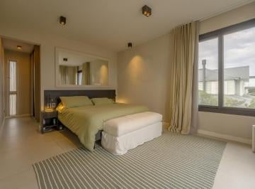 Casa · 500m² · 6 Ambientes · 2 Cocheras · Manantiales Venta y Alquiler Casa Aguas Azules - Tm6192