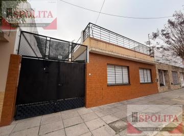 Casa · 249m² · 3 Ambientes · 2 Cocheras · Casa en Jose León Suarez