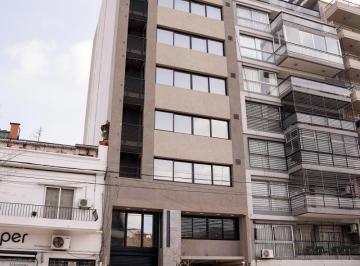 Oficina comercial , Flores · Oficina en Alquiler 184 m² en Flores Todo 1 Piso. Edificio de Categoria